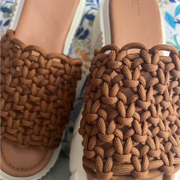 8.5 Tan-Brown woman’s platform slides. New. Original price $160. - Picture 5 of 5